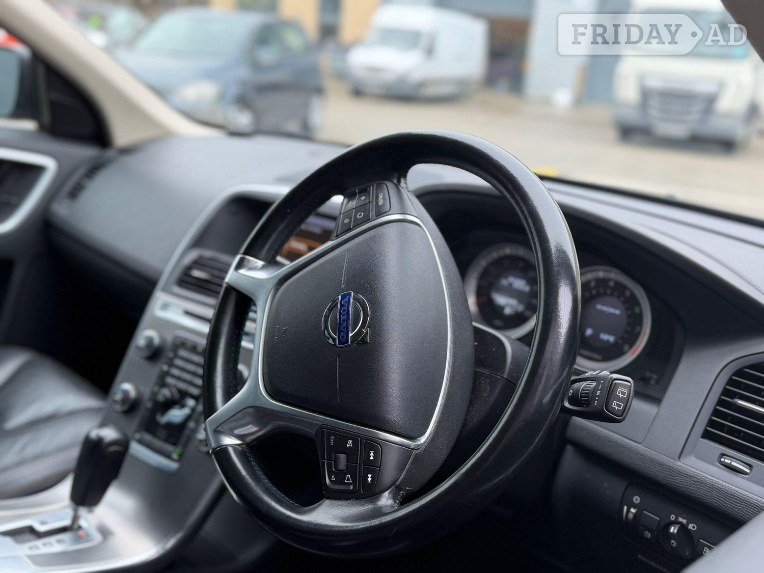 [ berth ]Volvo XC60