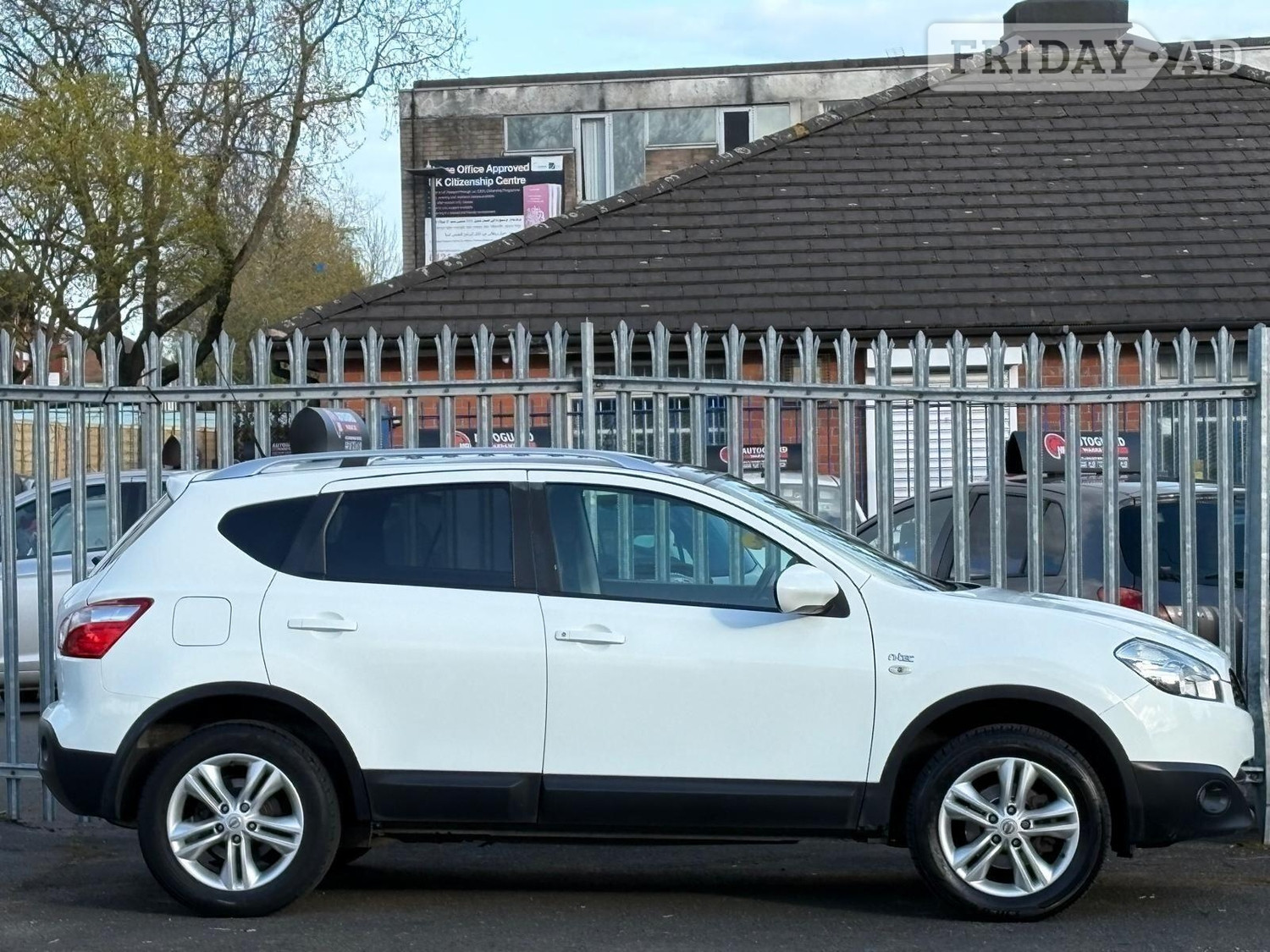 Nissan Qashqai 2010 - Cars