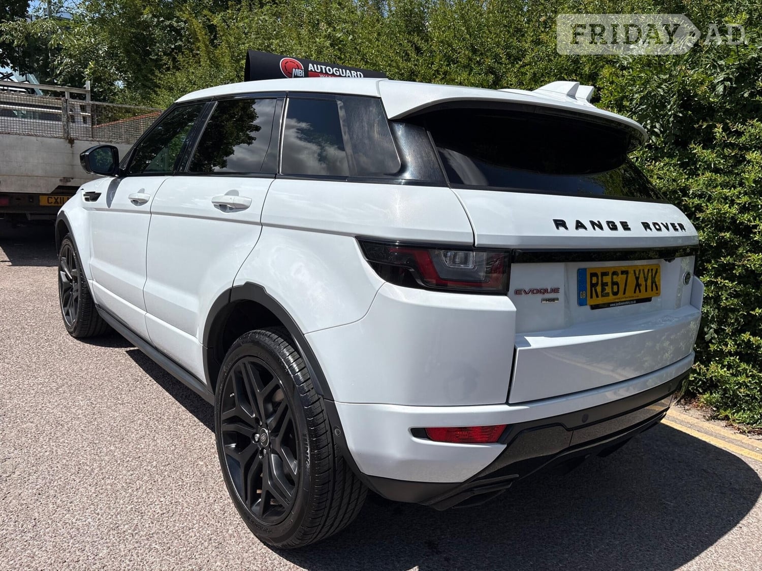 [ berth ]Land Rover Range Rover Evoque