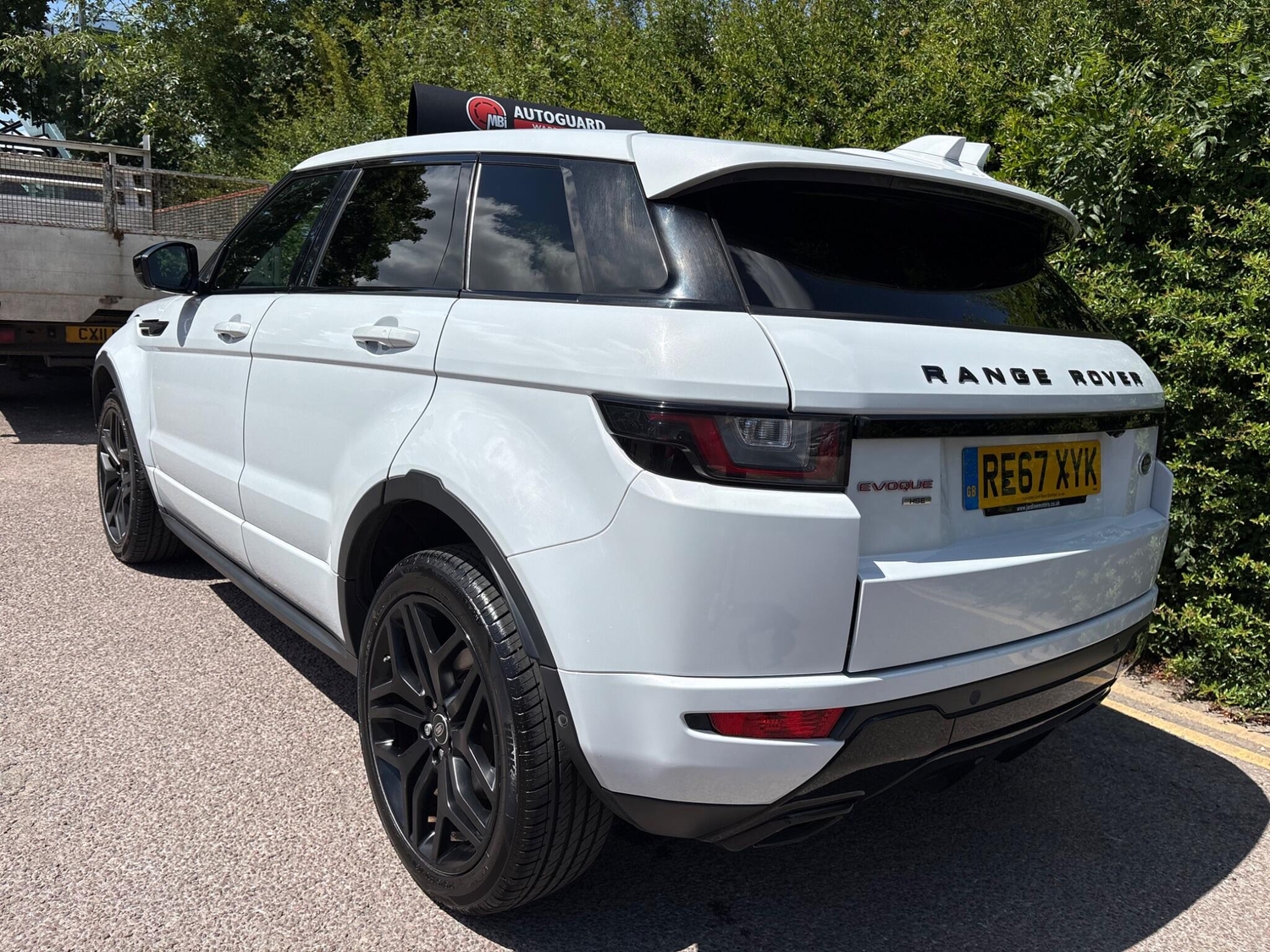 [ berth ]Land Rover Range Rover Evoque