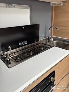 [ berth ]Adria Adora 613 UT Thames