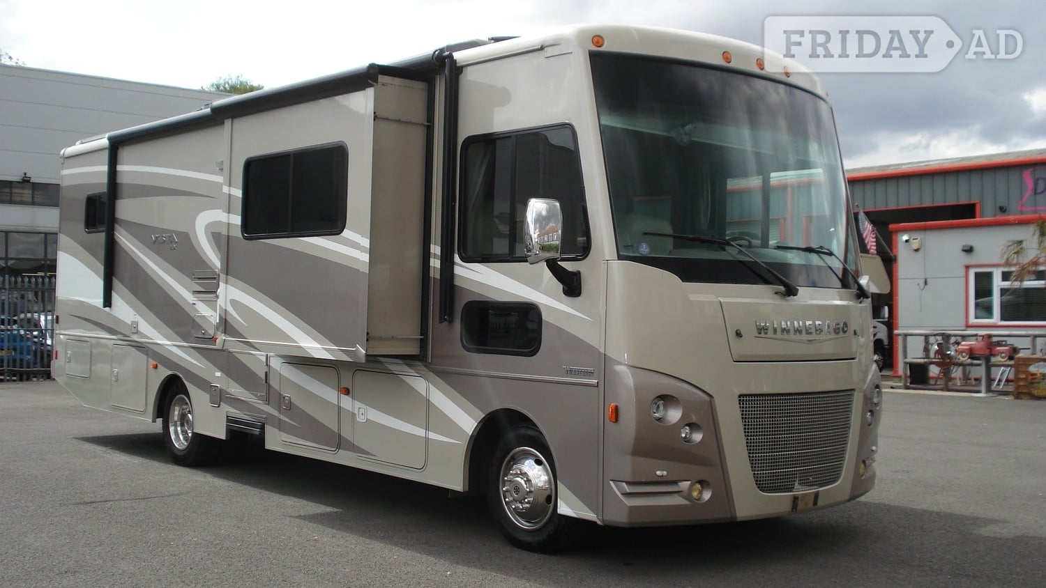 [ berth ]Winnebago Vista
