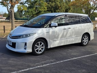 Toyota Estima 2012