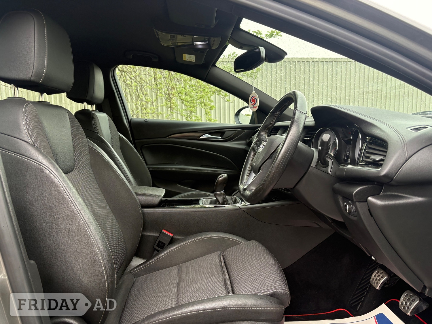 Vauxhall Insignia 2019 - Cars in Airdrie