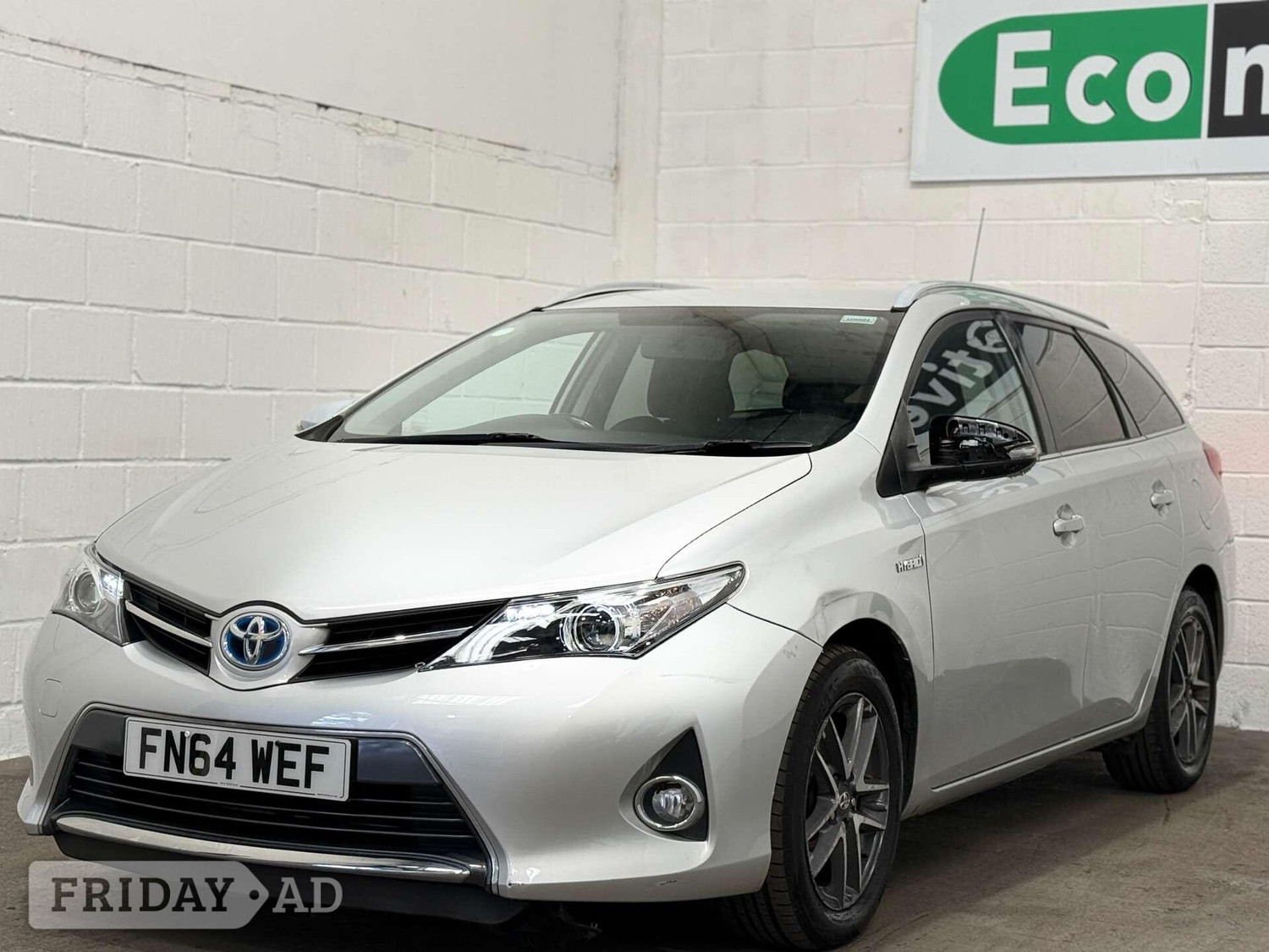 Toyota Auris 2014 - Cars in Uxbridge