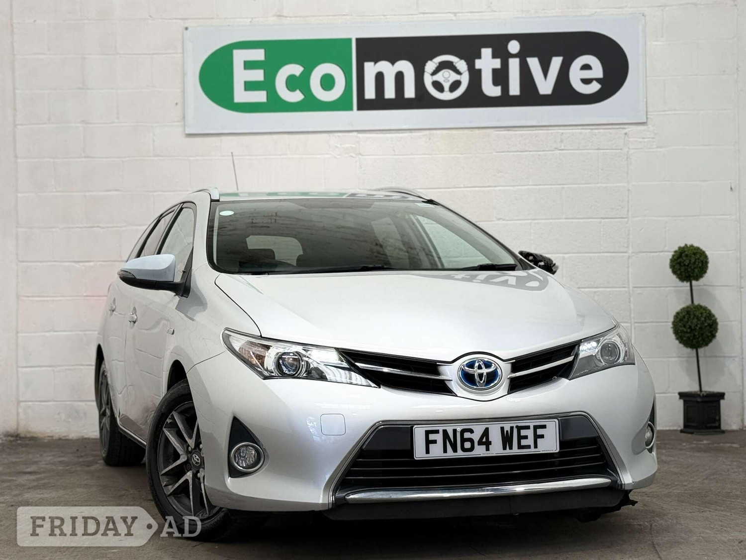 Toyota Auris 2014 in Uxbridge