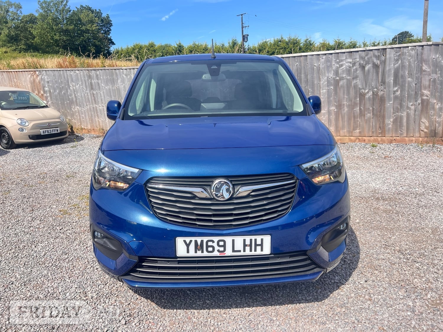 [ berth ]Vauxhall Combo Life