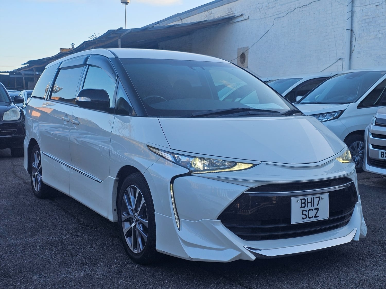[ berth ]Toyota Estima