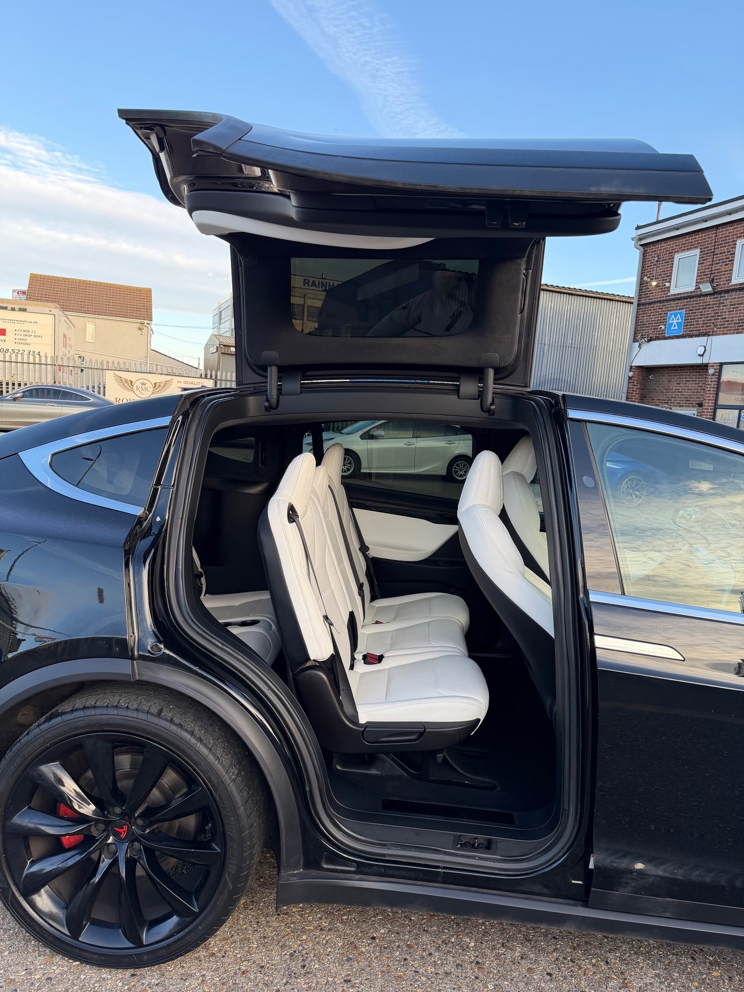 [ berth ]Tesla Model X