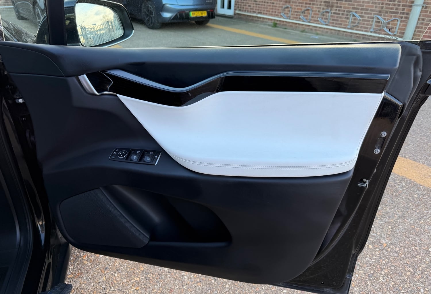 Tesla Model X 2020 - Cars in Havering