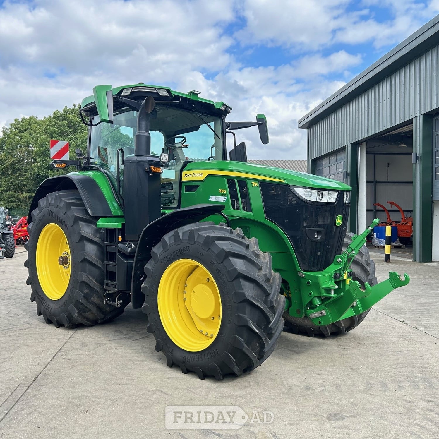 John Deere 7R 330 Norwich
