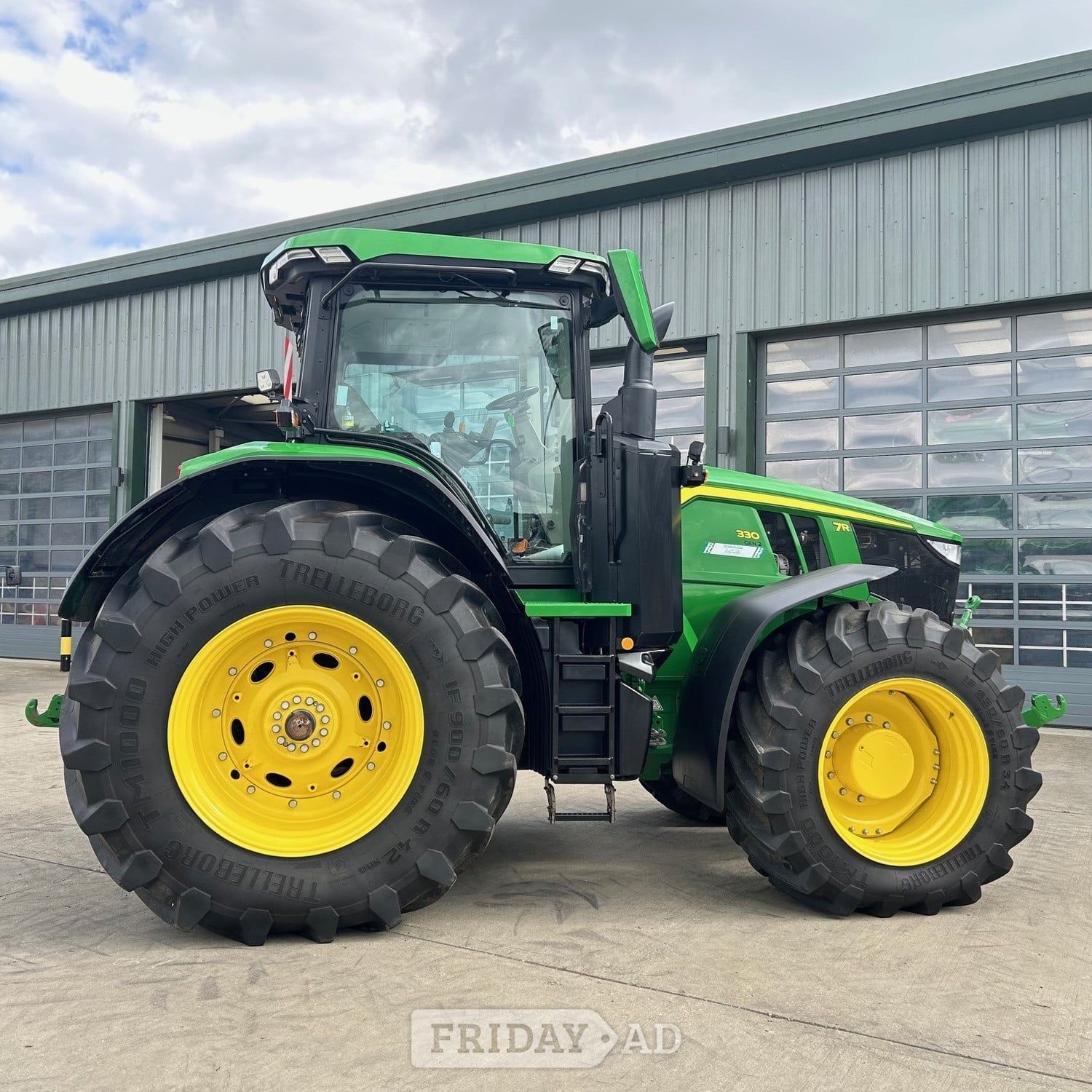 [ berth ]John Deere 7R 330