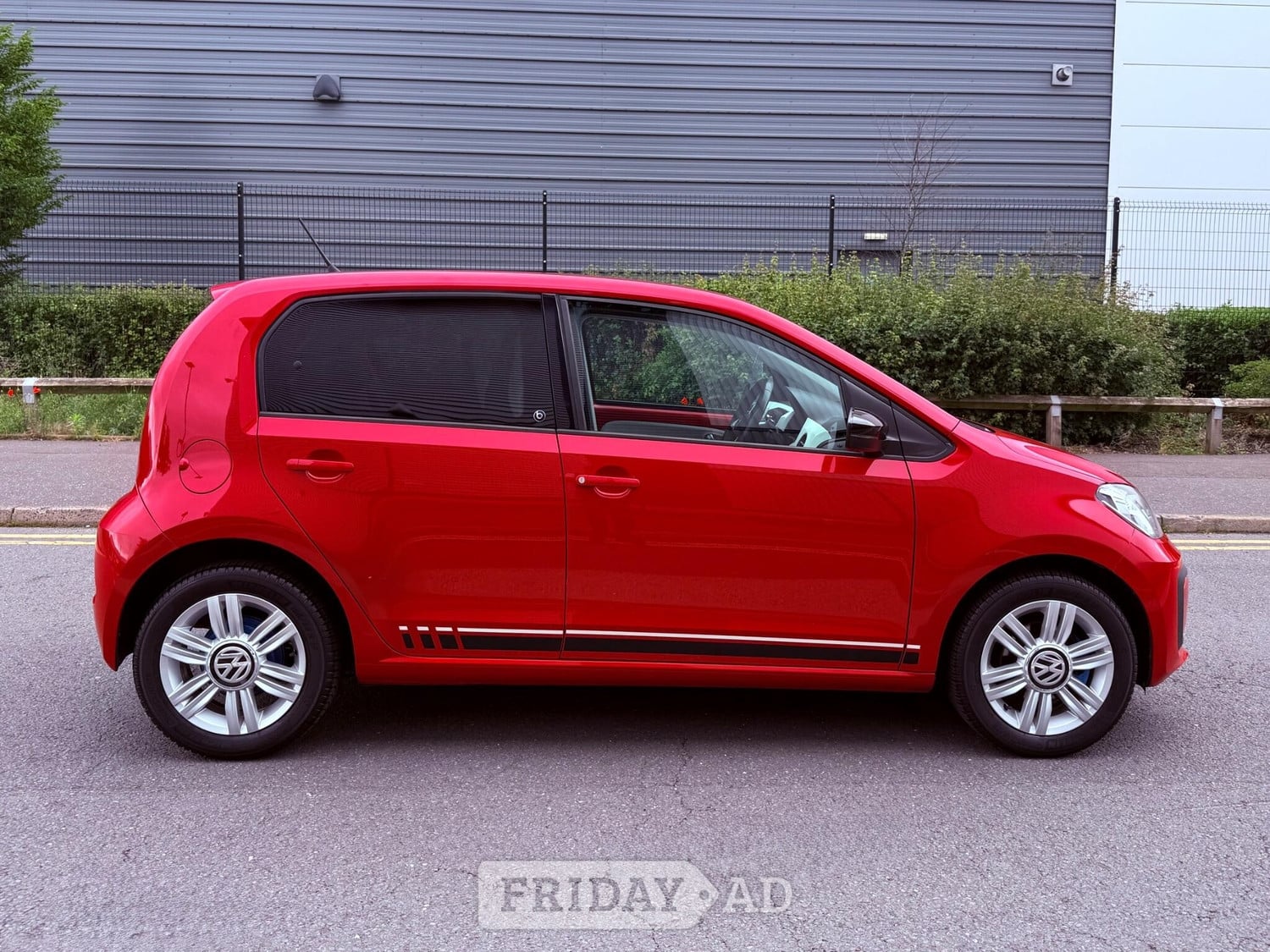 Volkswagen UP! 2016 - Cars