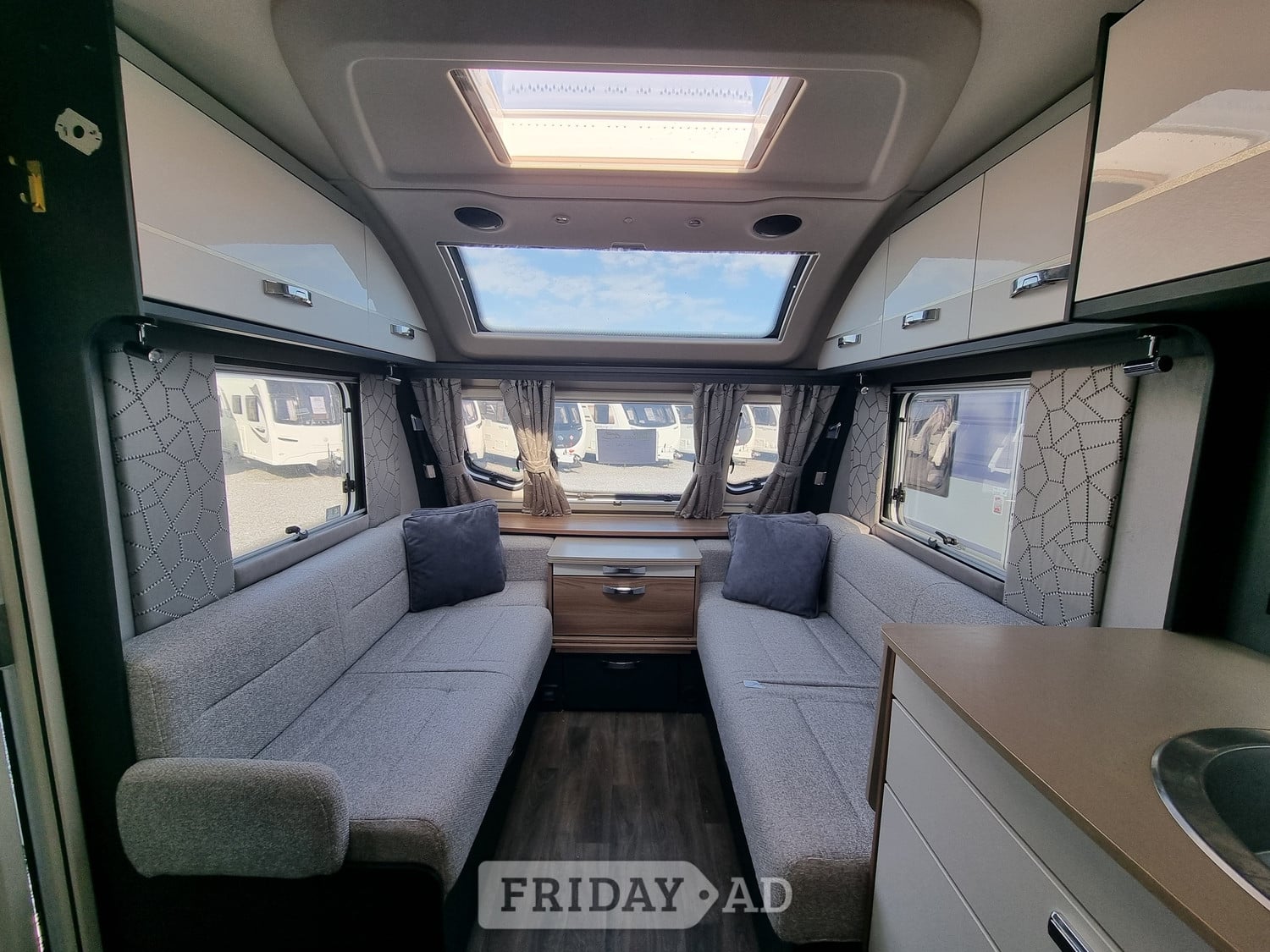 [4 berth ]Swift Conqueror 560