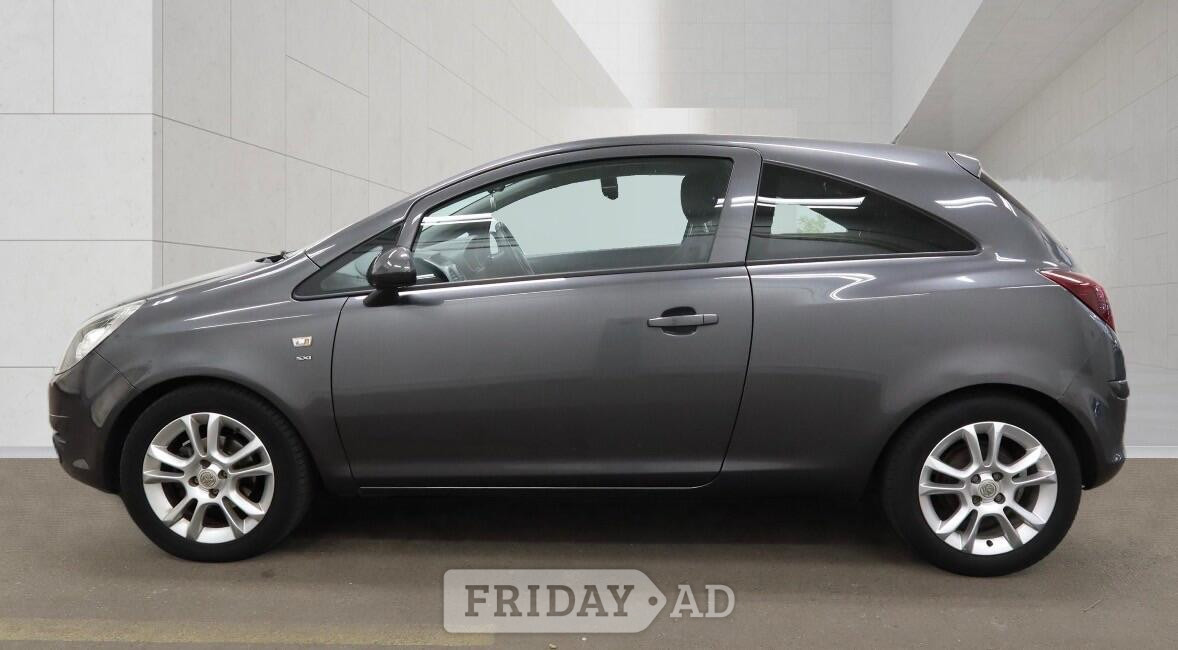 [ berth ]Vauxhall Corsa