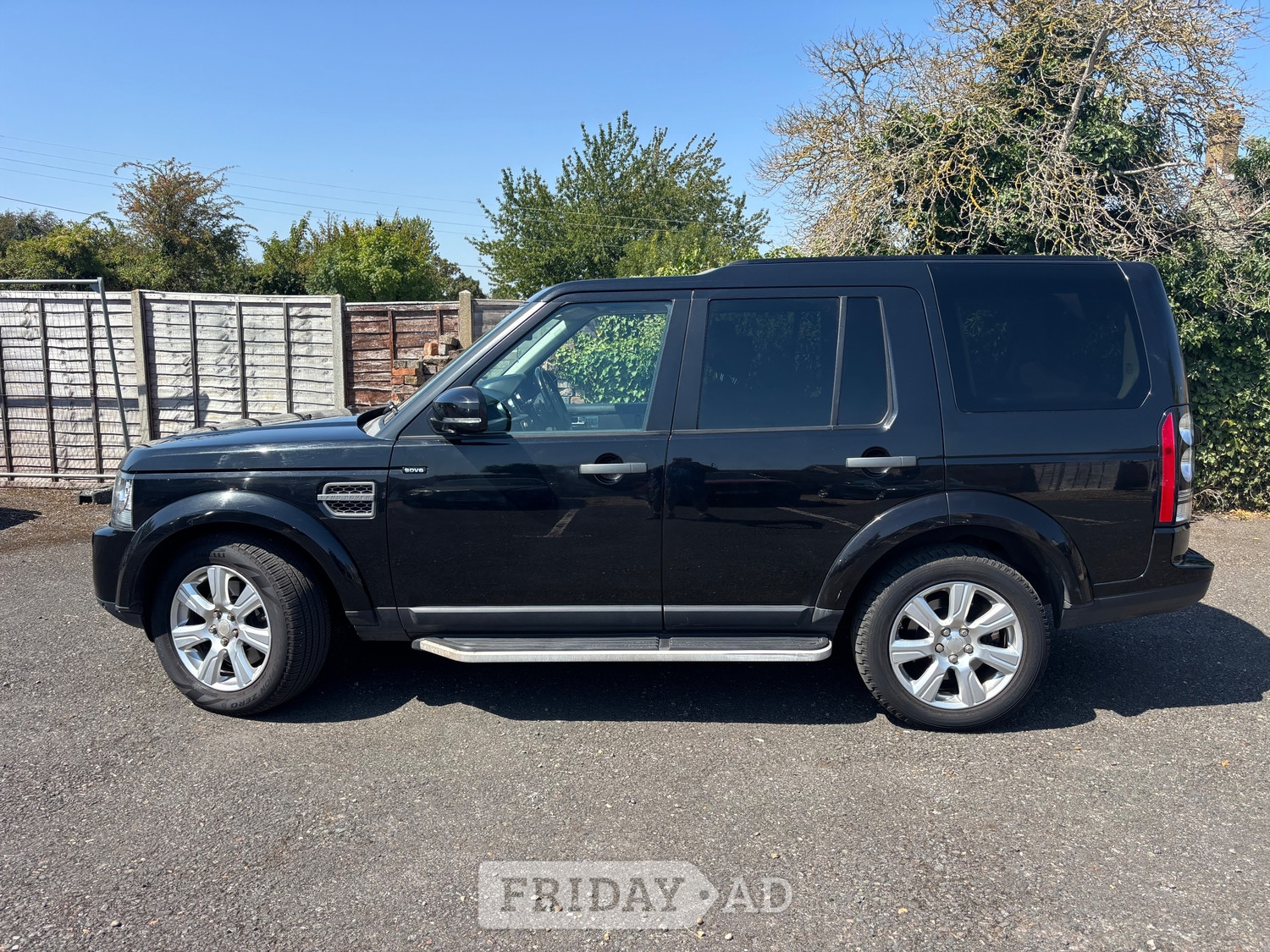 [ berth ]Land Rover Discovery 4