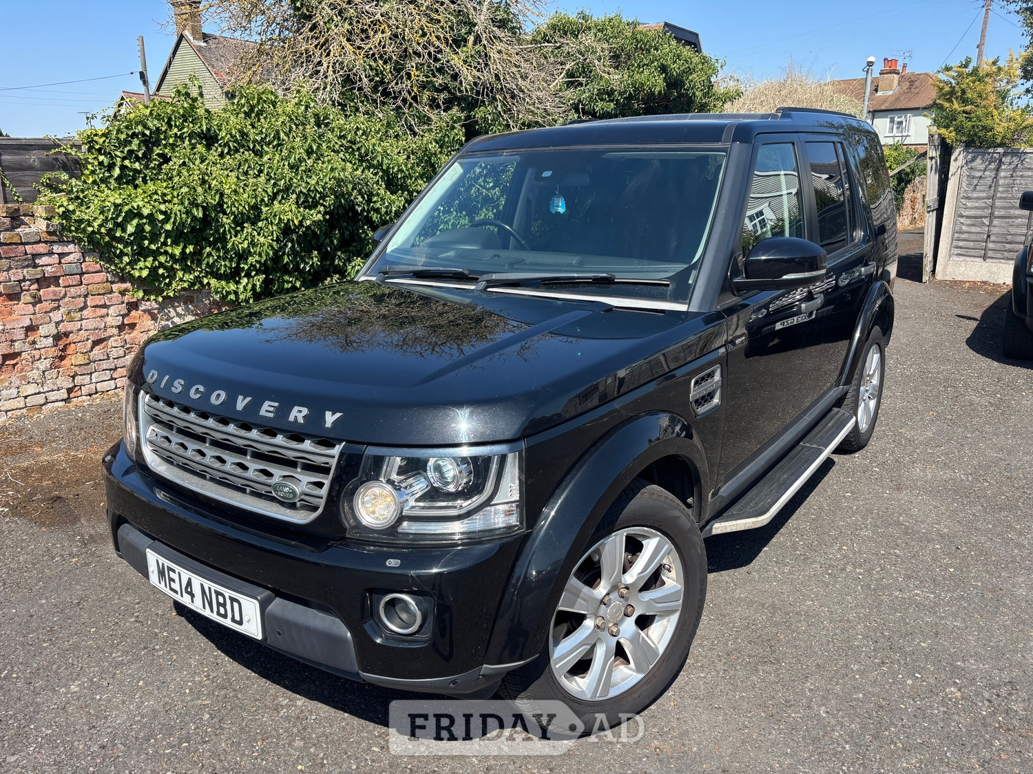 Land Rover Discovery 4 2014 - Cars in Longfield