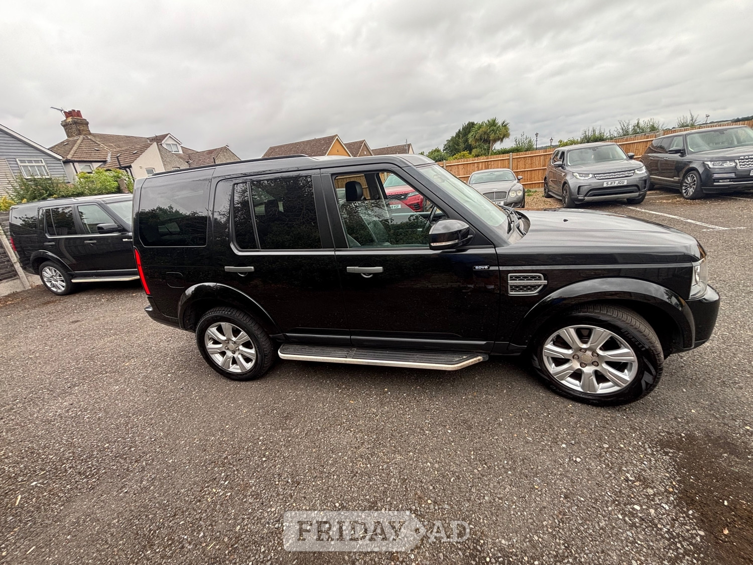 Land Rover Discovery 4 2014 - Cars in Longfield