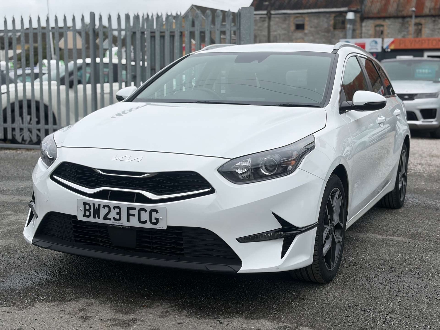 [ berth ]Kia Ceed