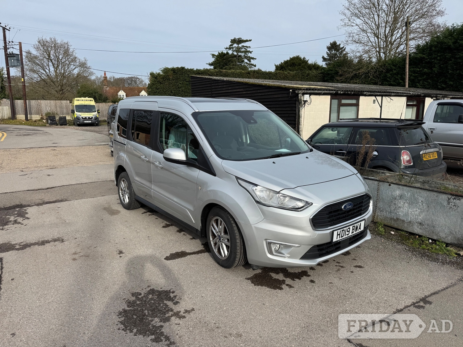 Ford Tourneo Connect 2019 - Cars in Henley-On-Thames