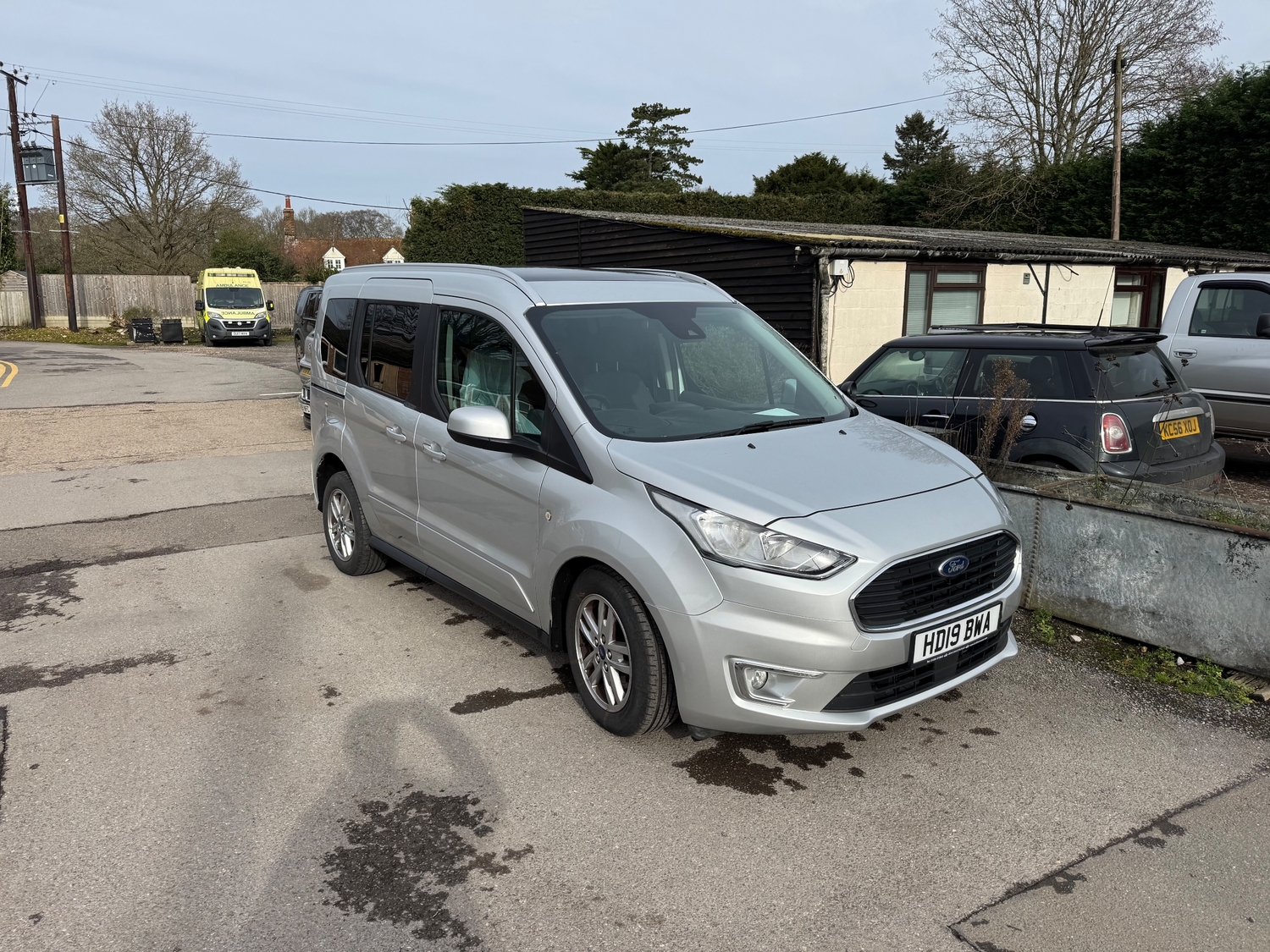 Ford Tourneo Connect 2019 - Cars in Henley-On-Thames