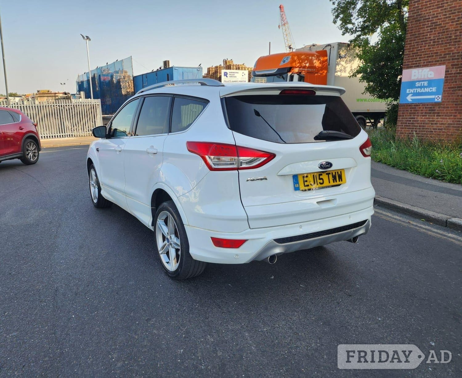 [ berth ]Ford Kuga