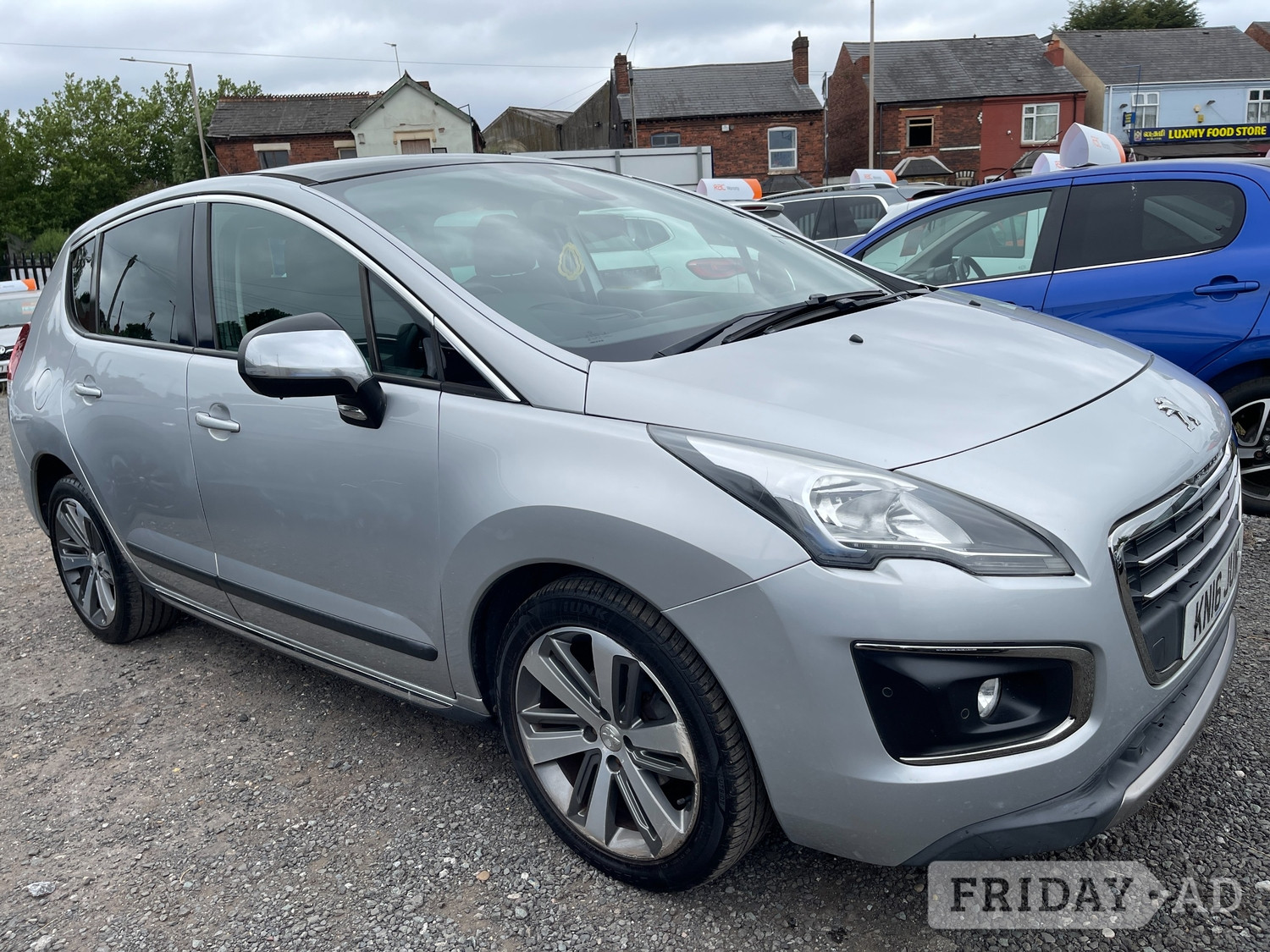 [ berth ]Peugeot 3008