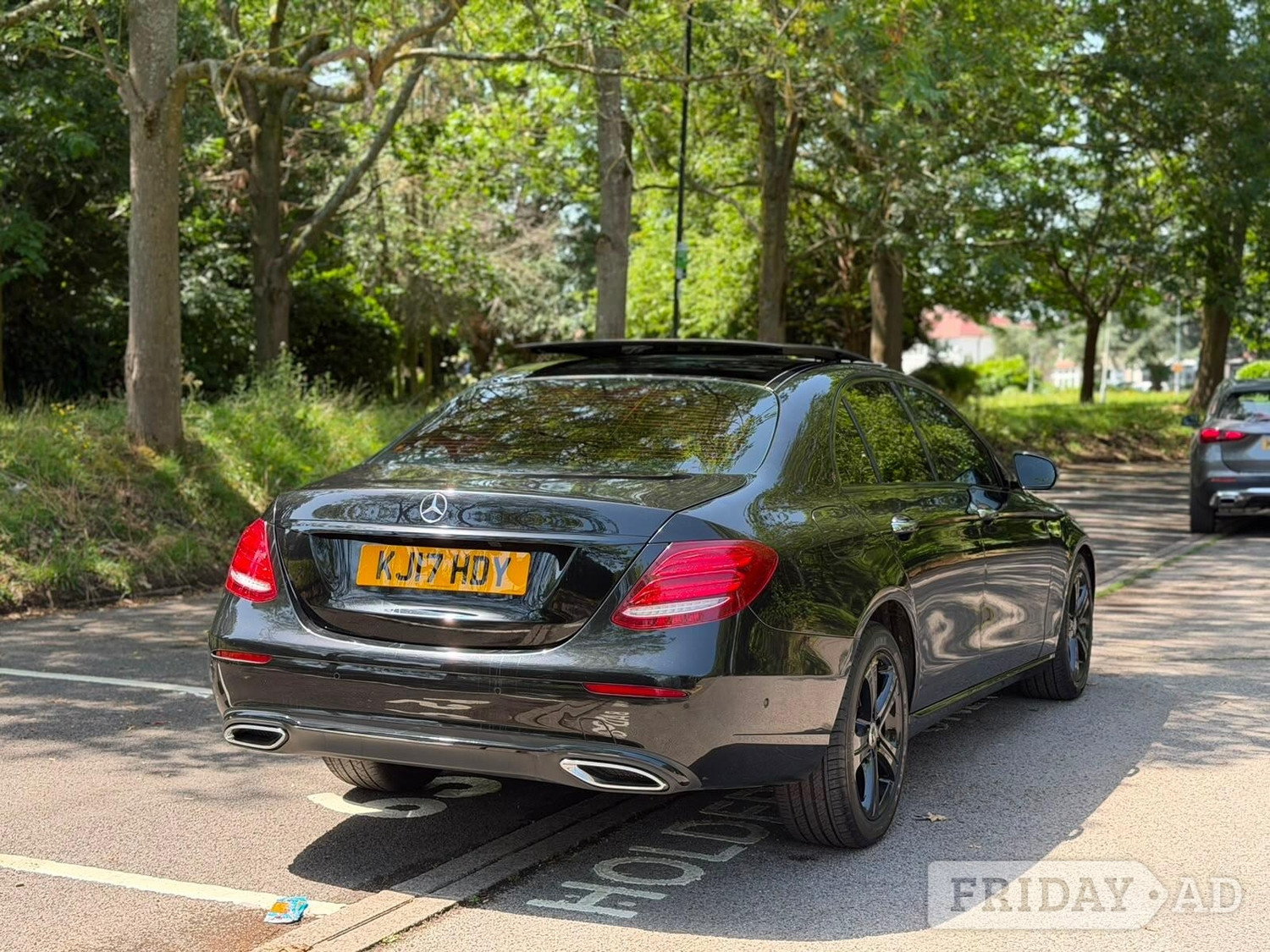[ berth ]Mercedes-Benz E Class