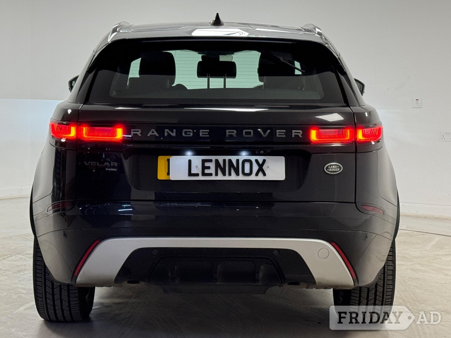 Land Rover Range Rover Velar 2023 - Cars