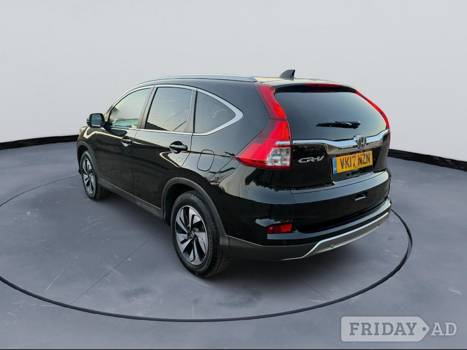 Honda CR-V 2017 - Cars in Ealing