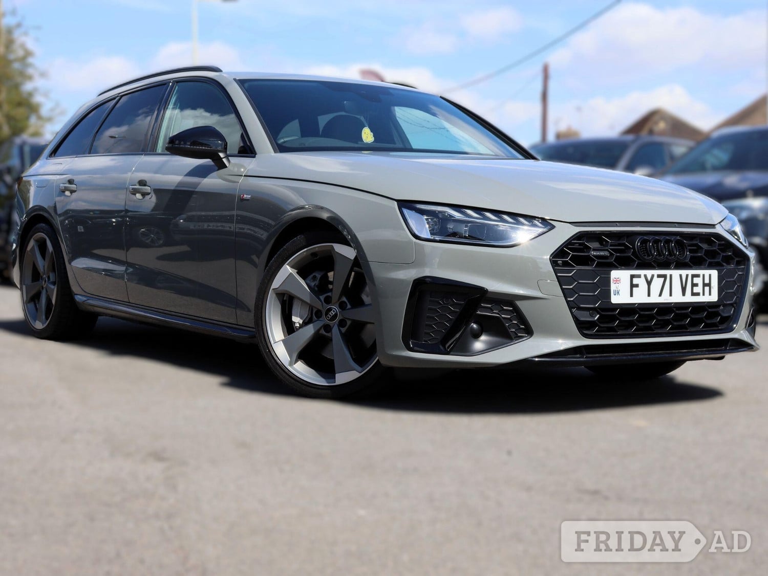 Audi A4 Avant 2022 in Coalville