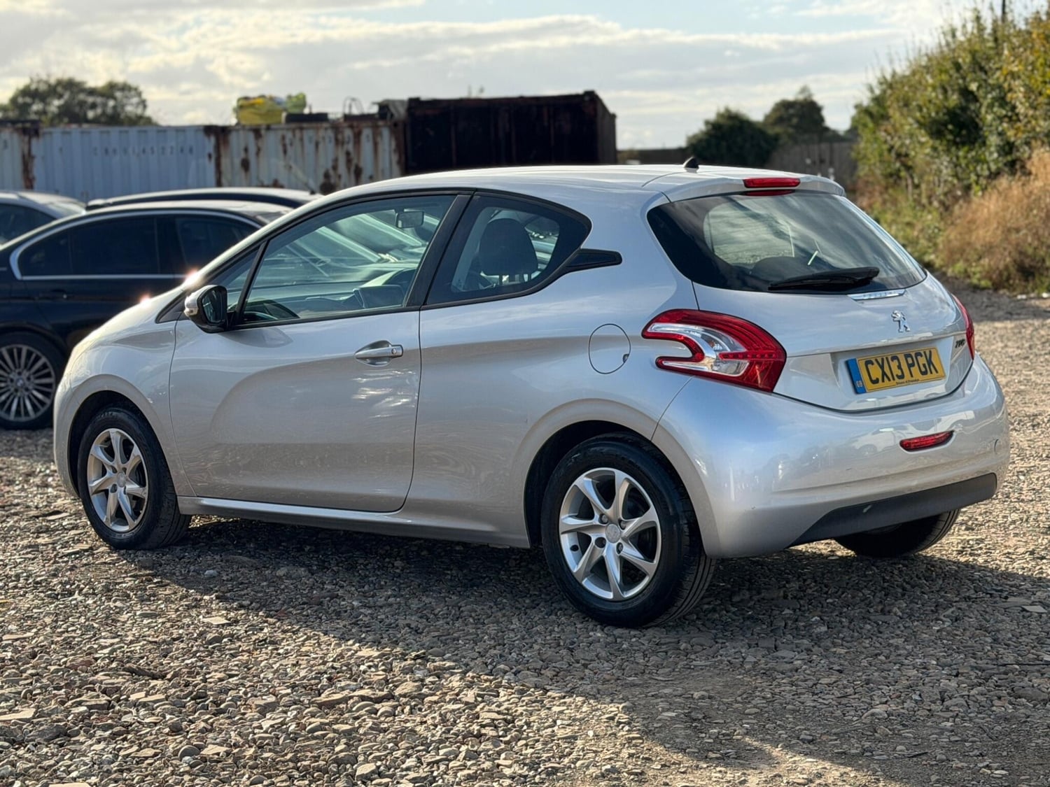 Peugeot 208 2013 - Cars in Windsor