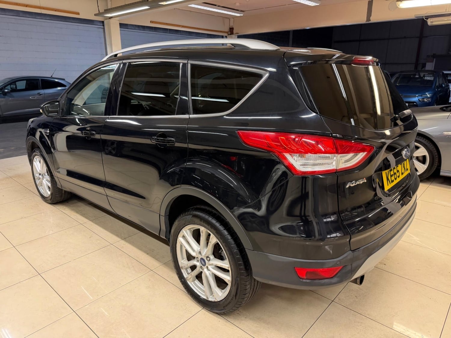 Ford Kuga 2015 - Cars