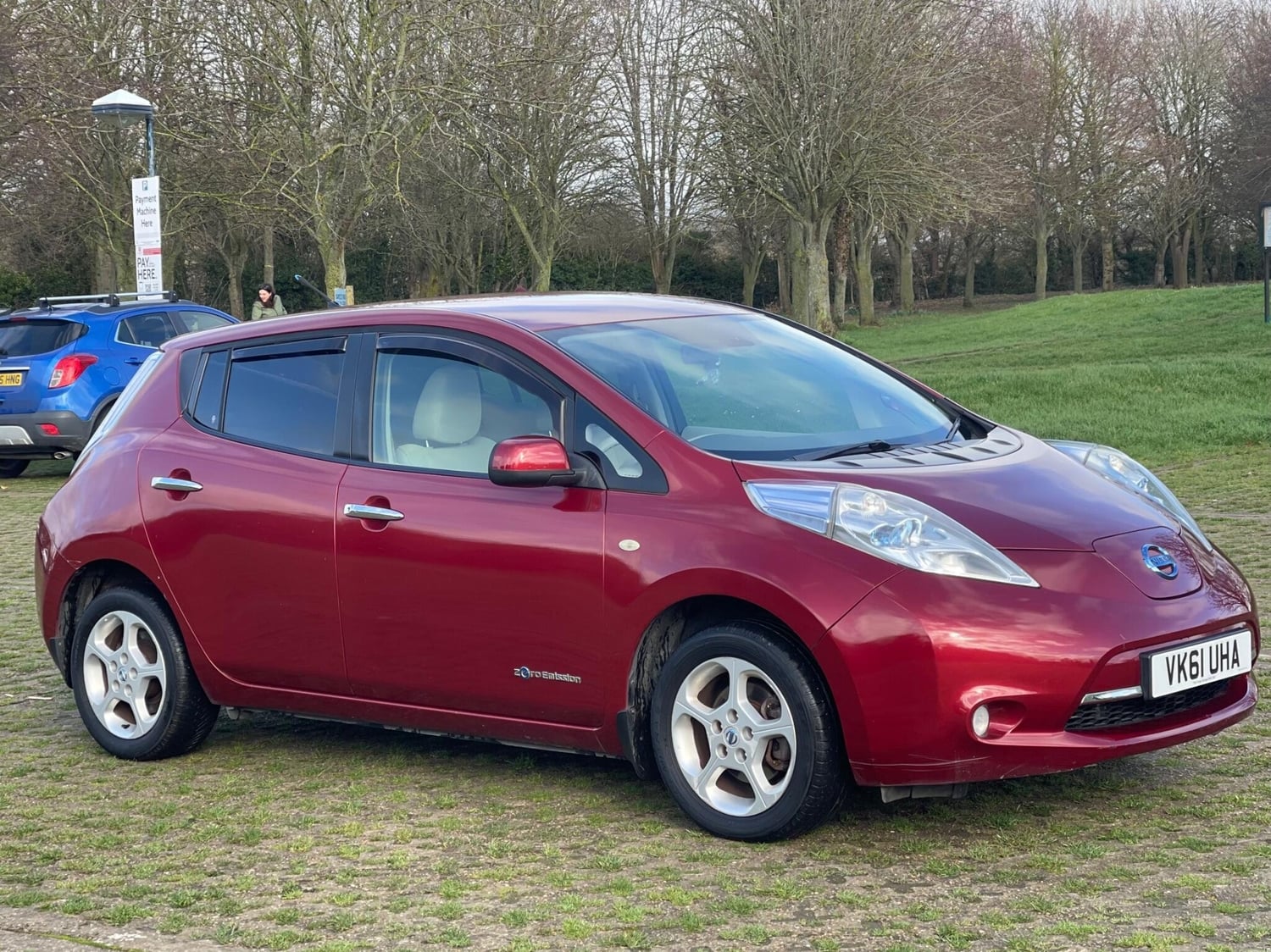 Nissan LEAF 2011 - Cars