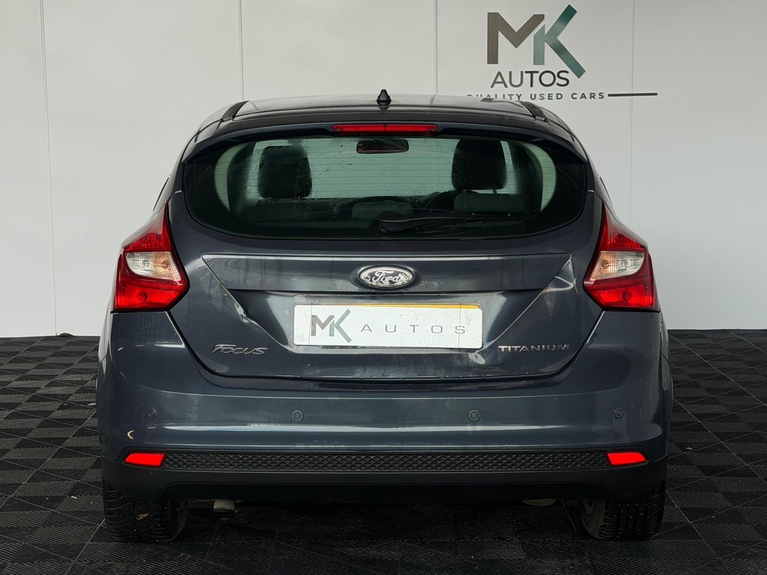 Ford Focus 2011 - Cars