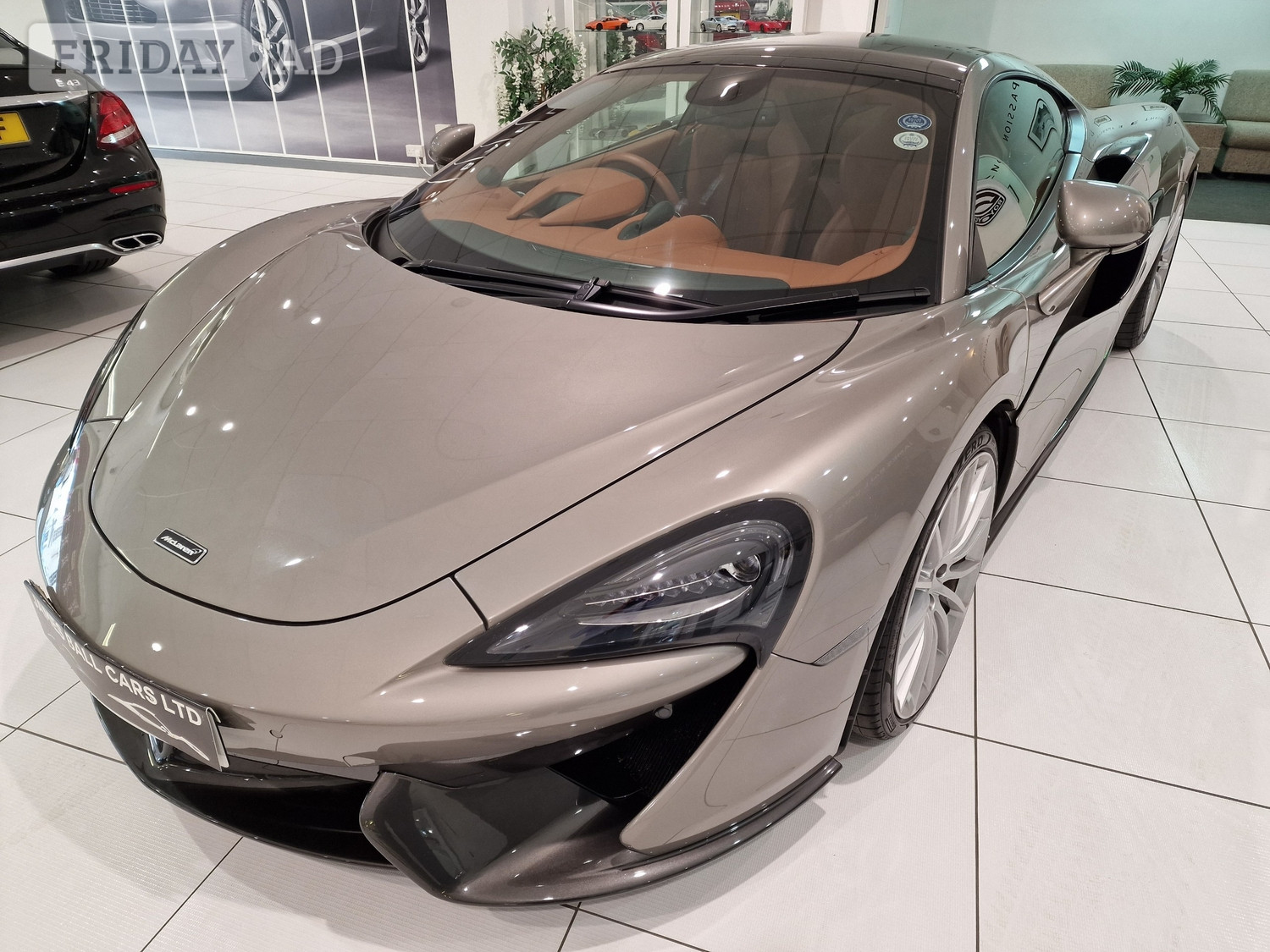 [ berth ]McLaren 570GT
