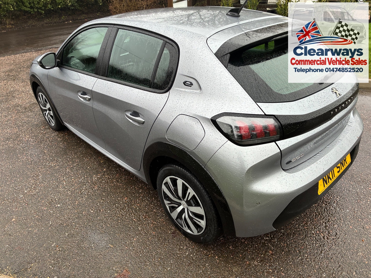 [ berth ]Peugeot e-208