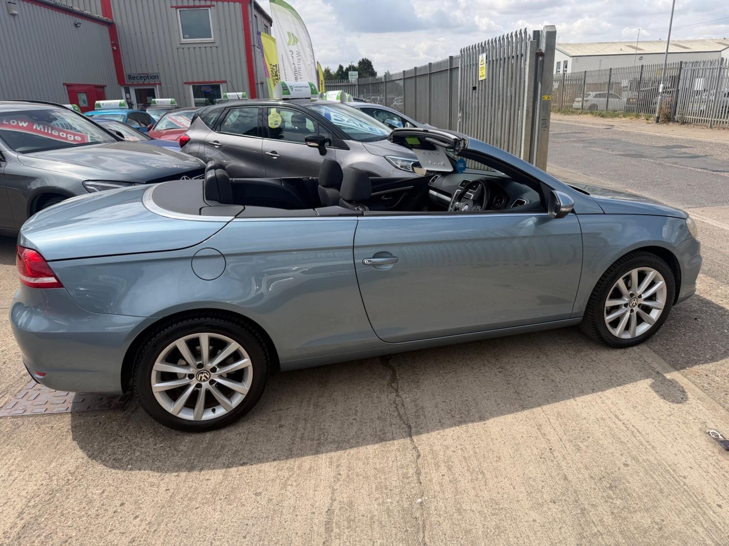 Volkswagen Eos 2011 - Cars