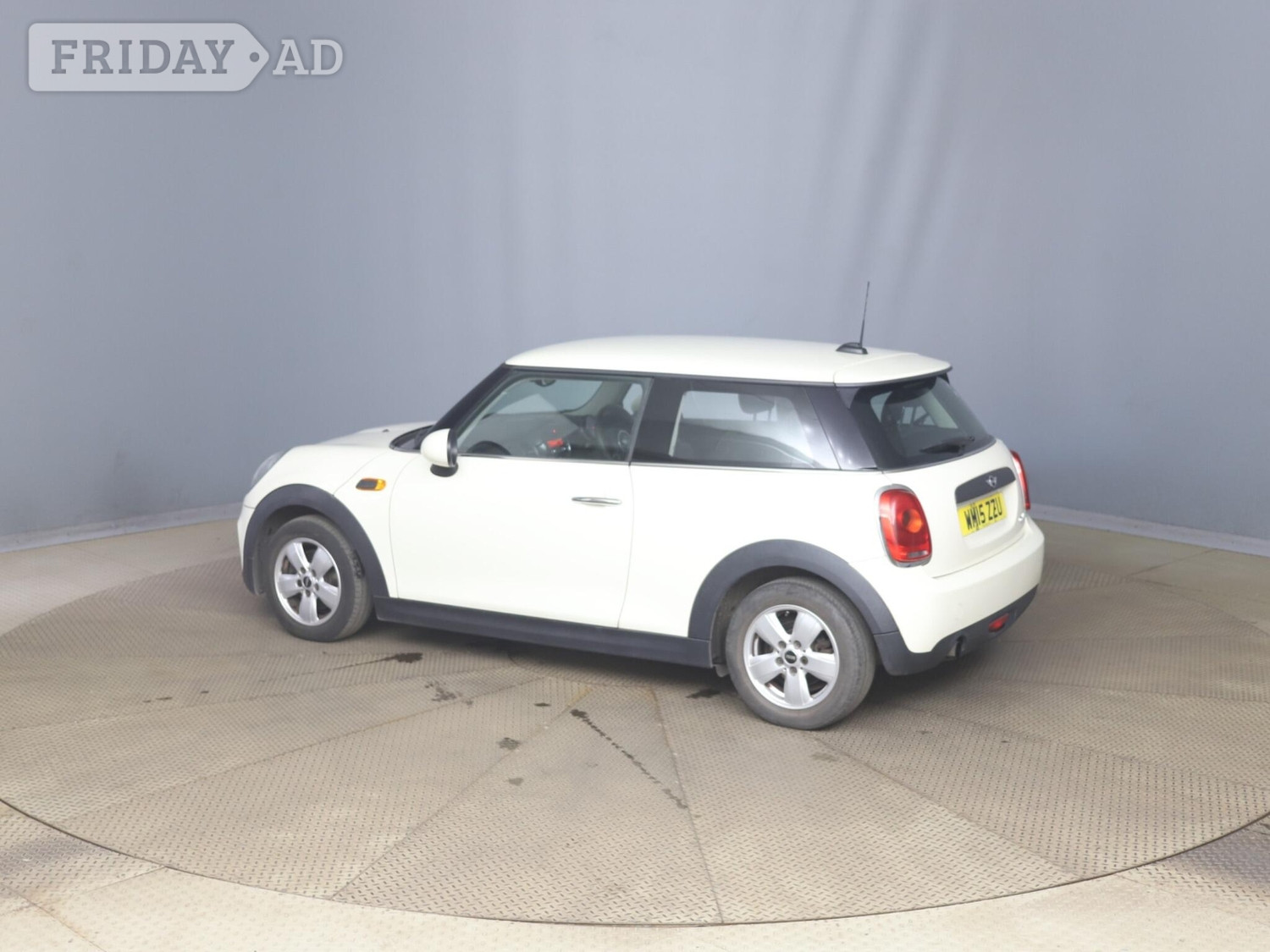 Mini Hatch 2015 - Cars in Birmingham