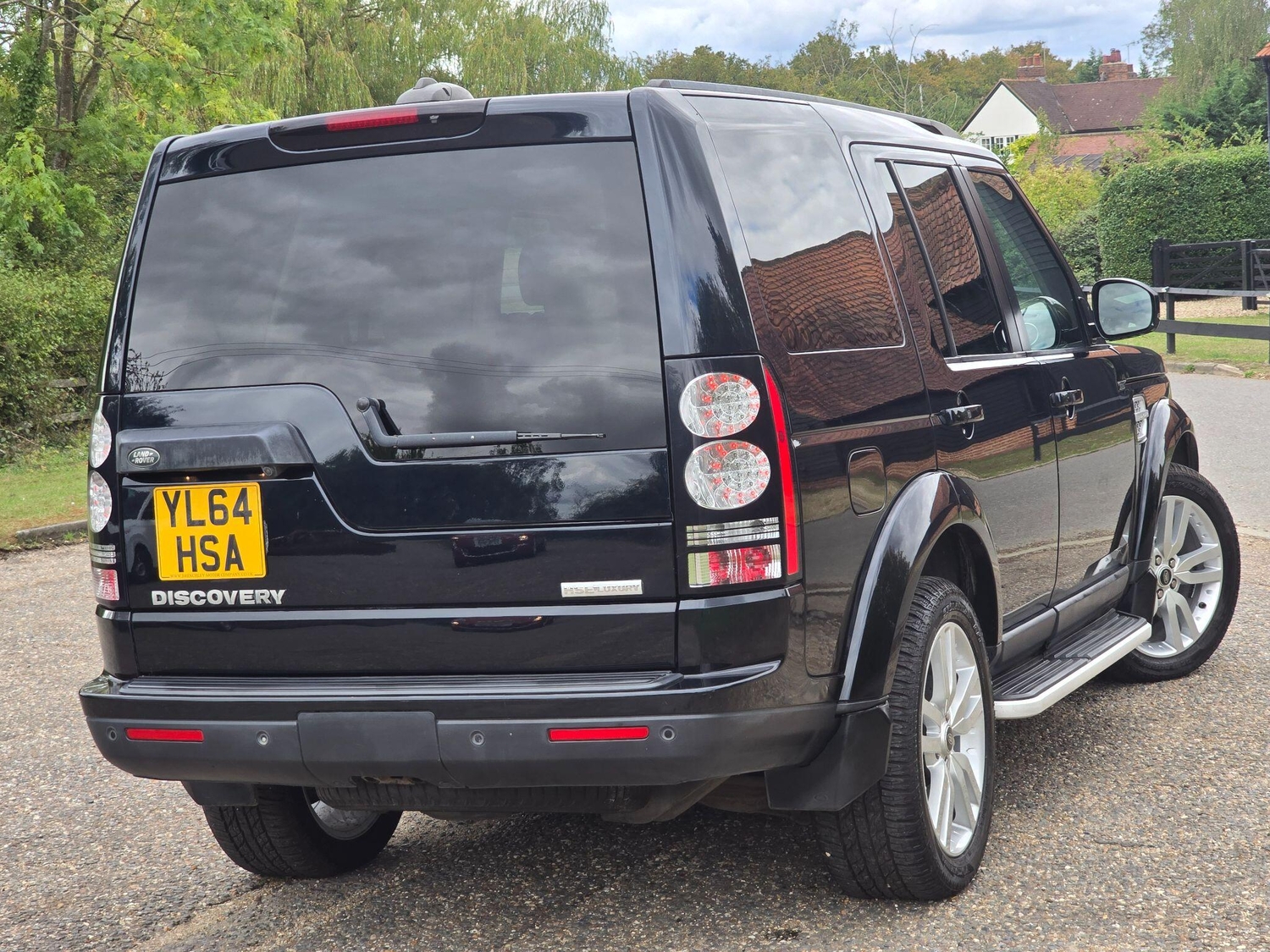 Land Rover Discovery 4 2015 - Cars in Ongar