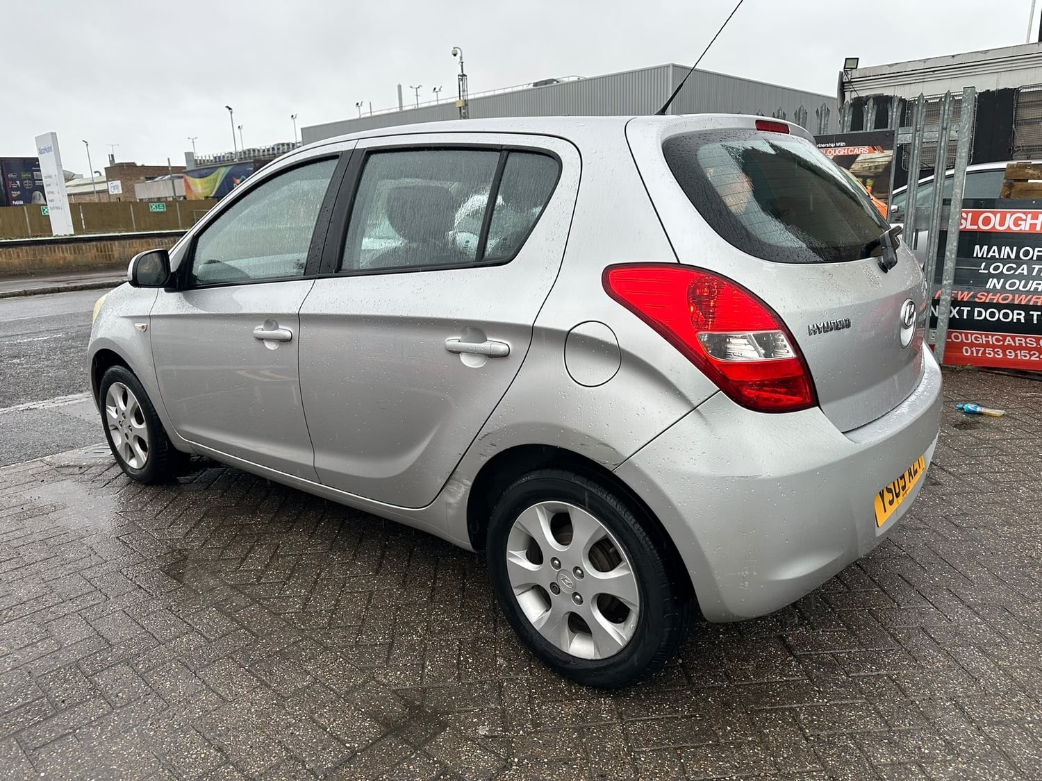 [ berth ]Hyundai i20