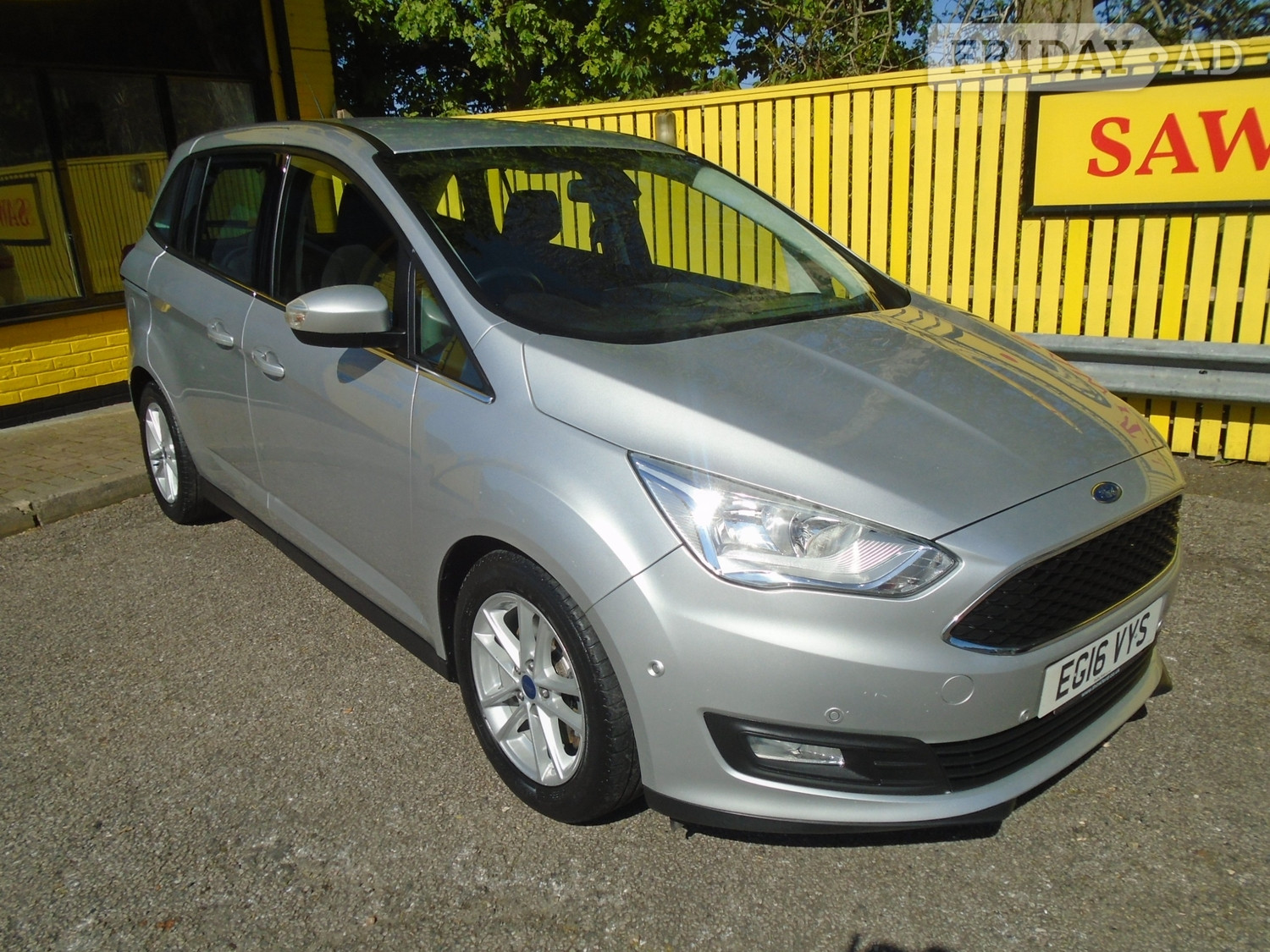 Ford Grand C-MAX 2016 in Worthing