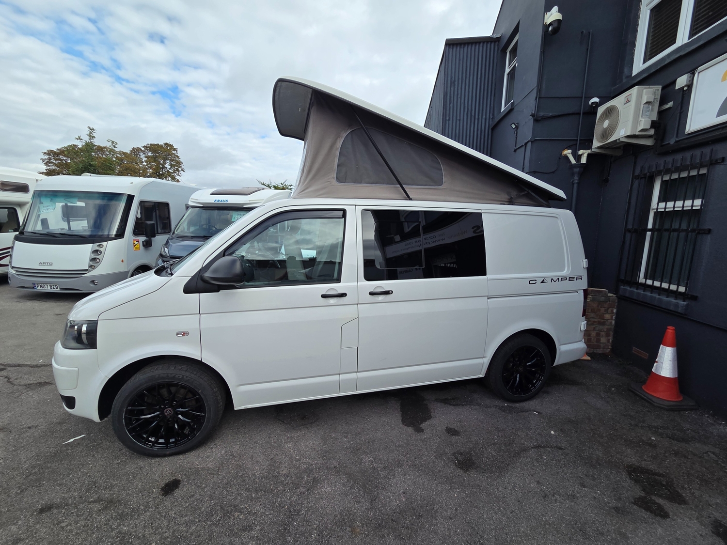 Volkswagen Campervan 2011 - Motorhomes & Caravans in Gosport
