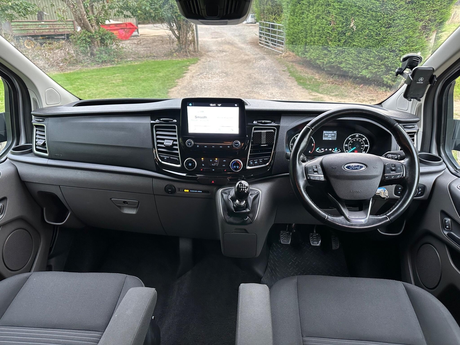 [ berth ]Ford Transit Custom