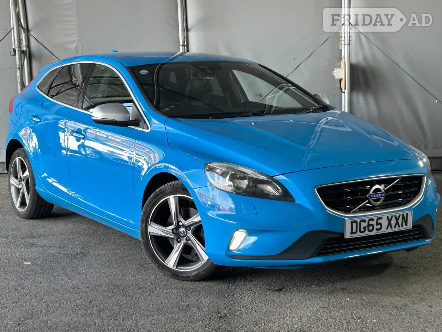 Volvo V40 2015 in Manchester