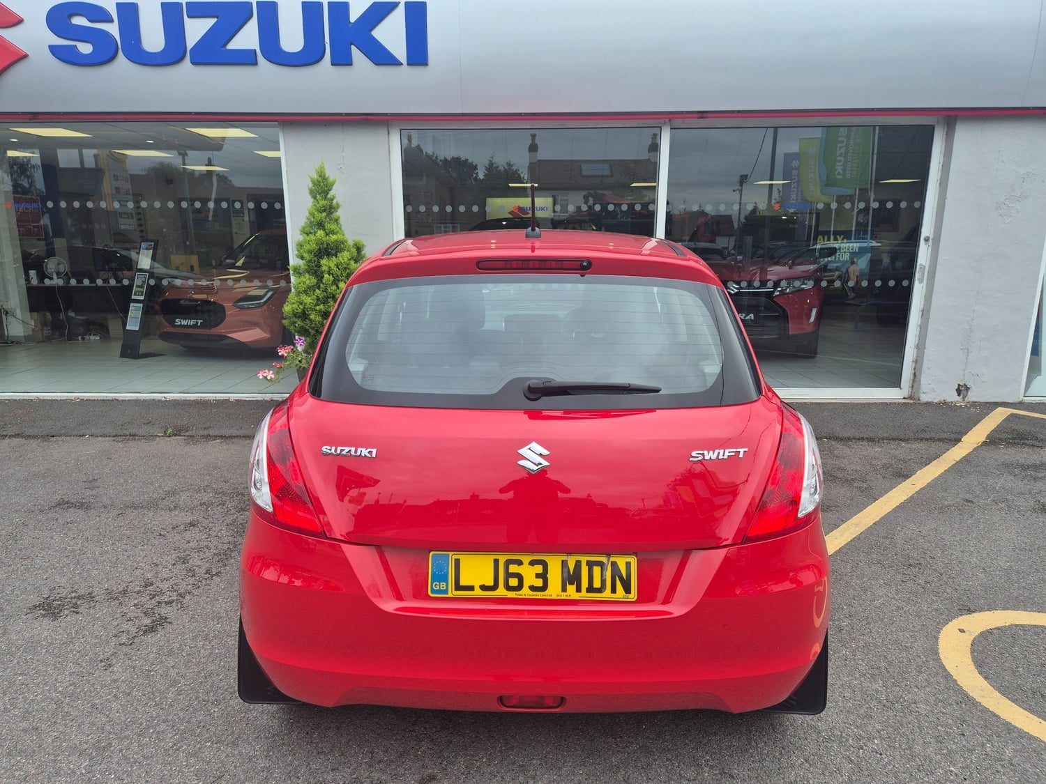 Suzuki Swift 2013 - Cars