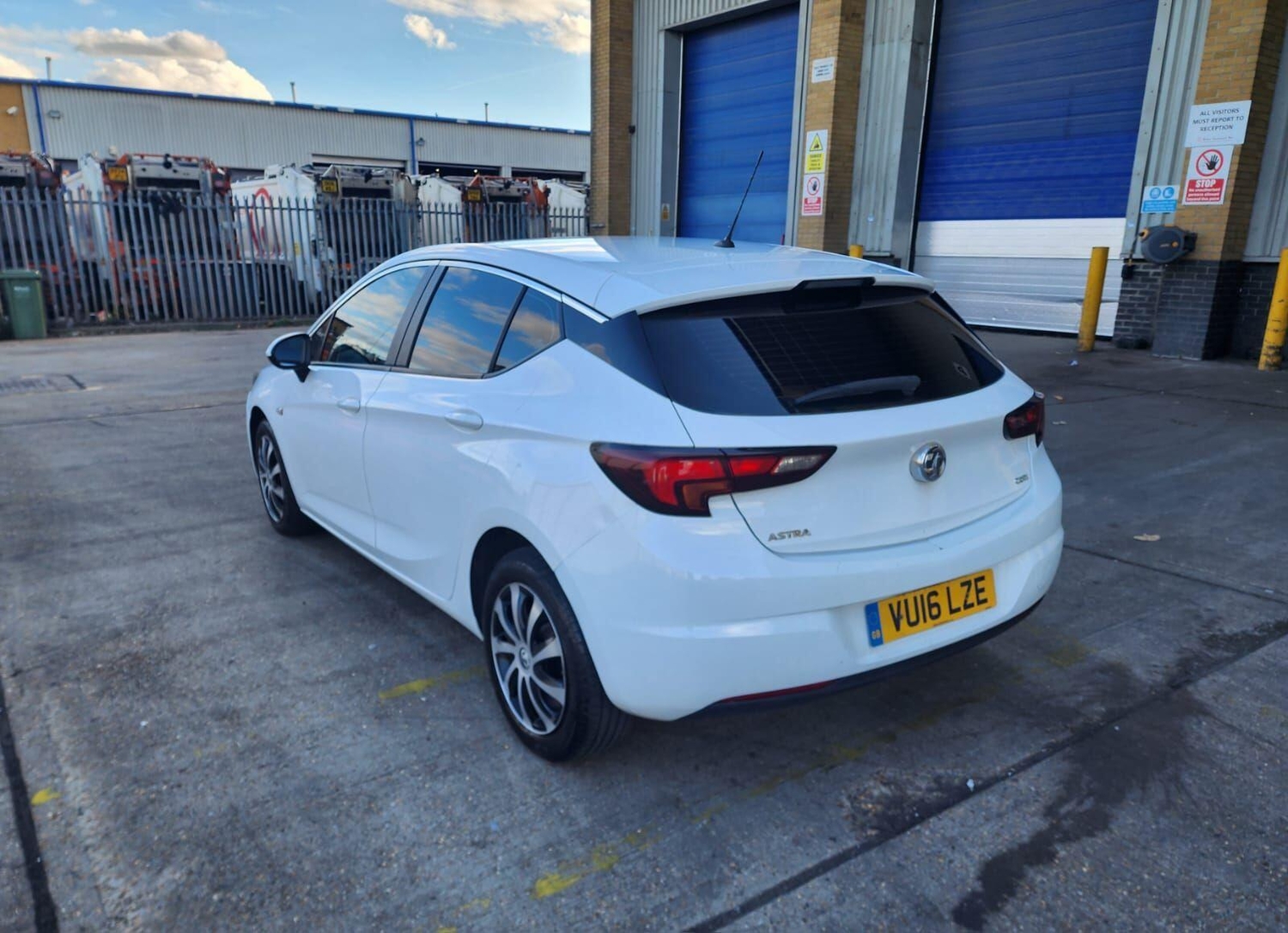 Vauxhall Astra 2016 - Cars in Wembley