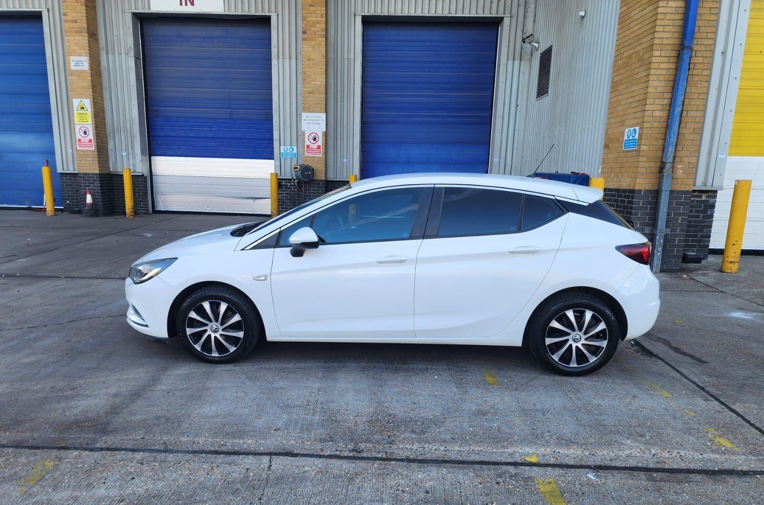 Vauxhall Astra 2016 - Cars
