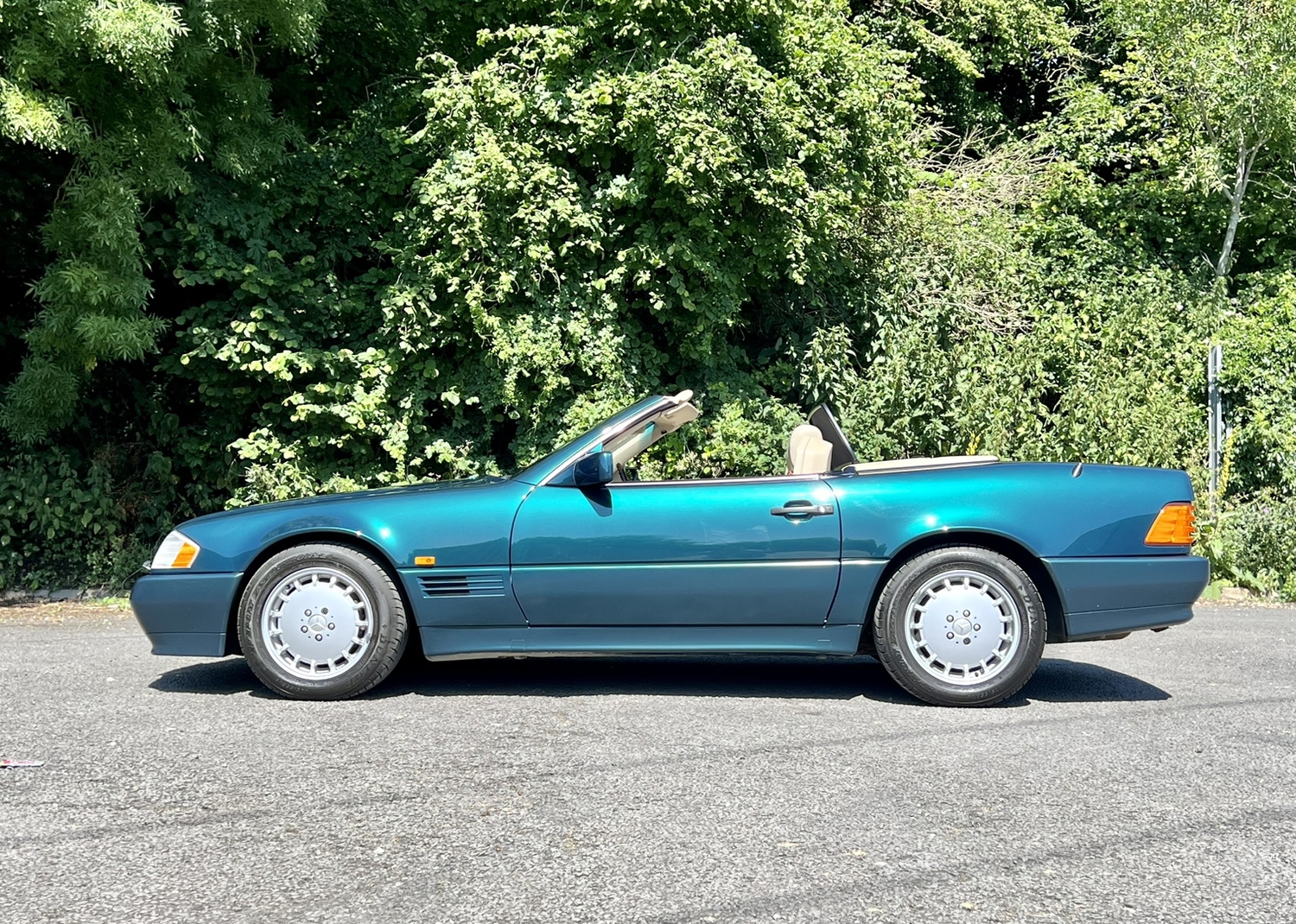 [ berth ]Mercedes-Benz SL