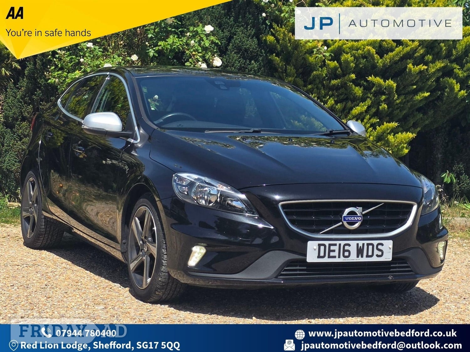 Volvo V40 2016 in Shefford